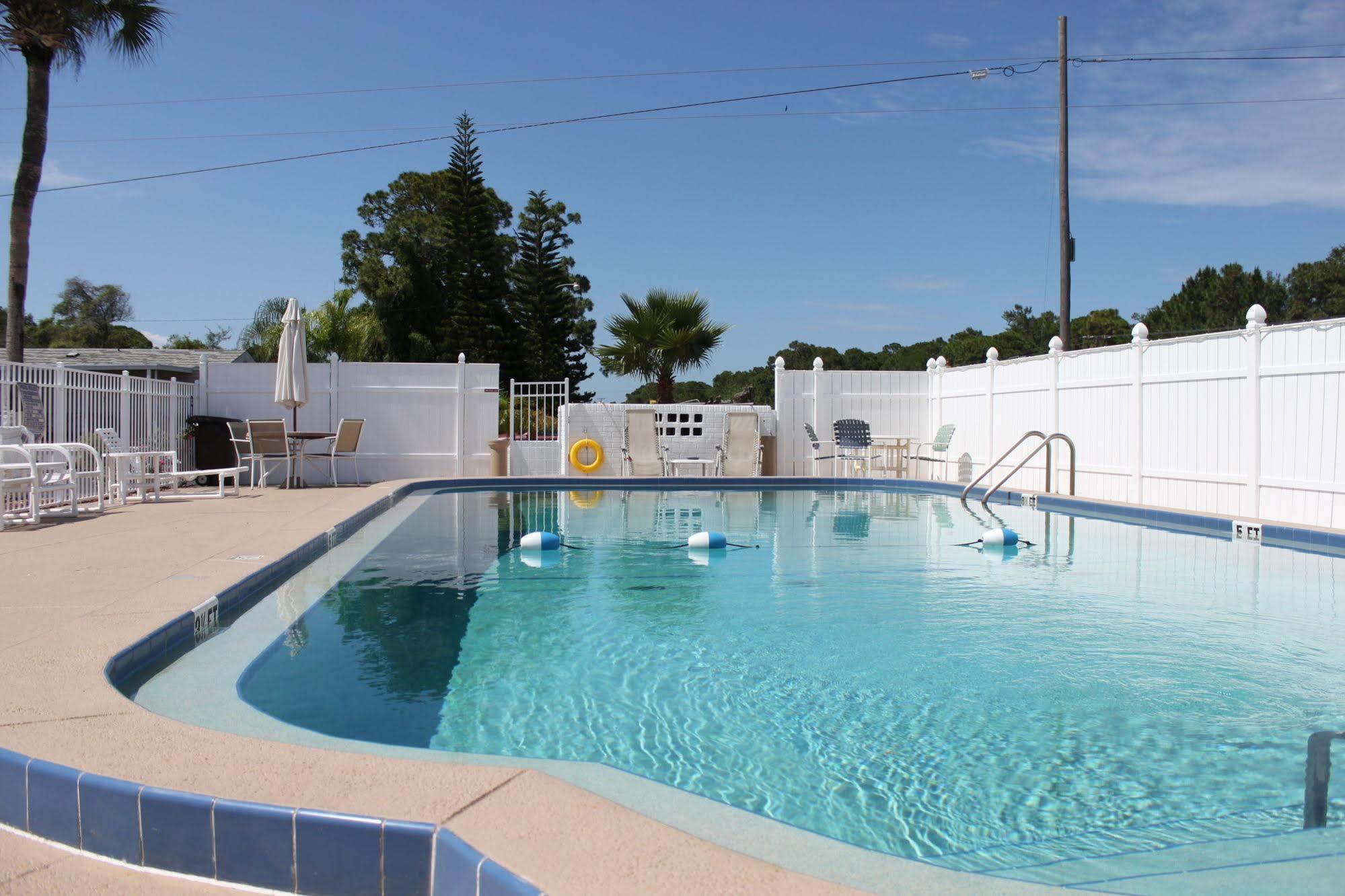 Carters Motel And Mobile Home Village เอดจ์วอเตอร์ ภายนอก รูปภาพ