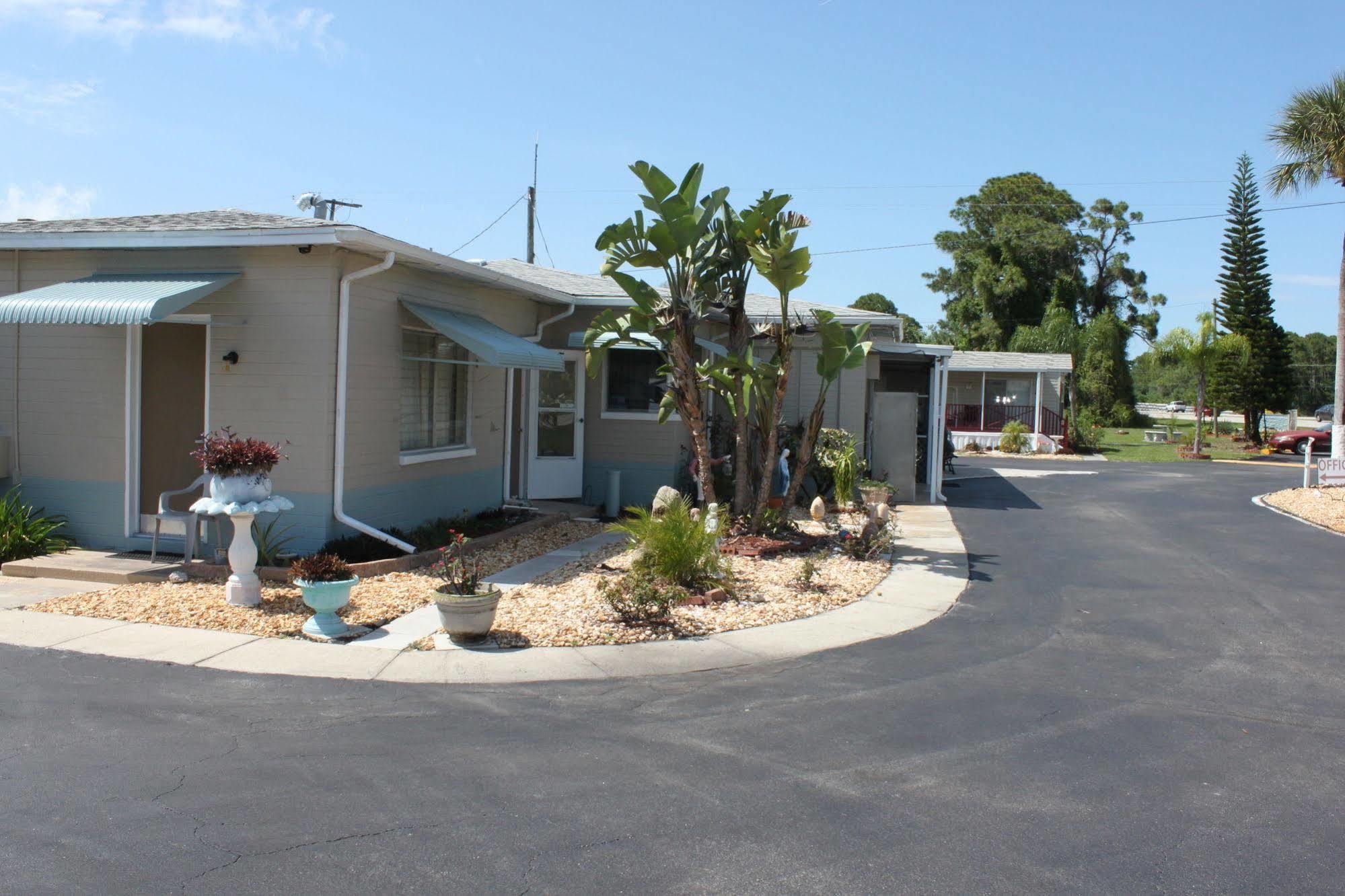 Carters Motel And Mobile Home Village เอดจ์วอเตอร์ ภายนอก รูปภาพ